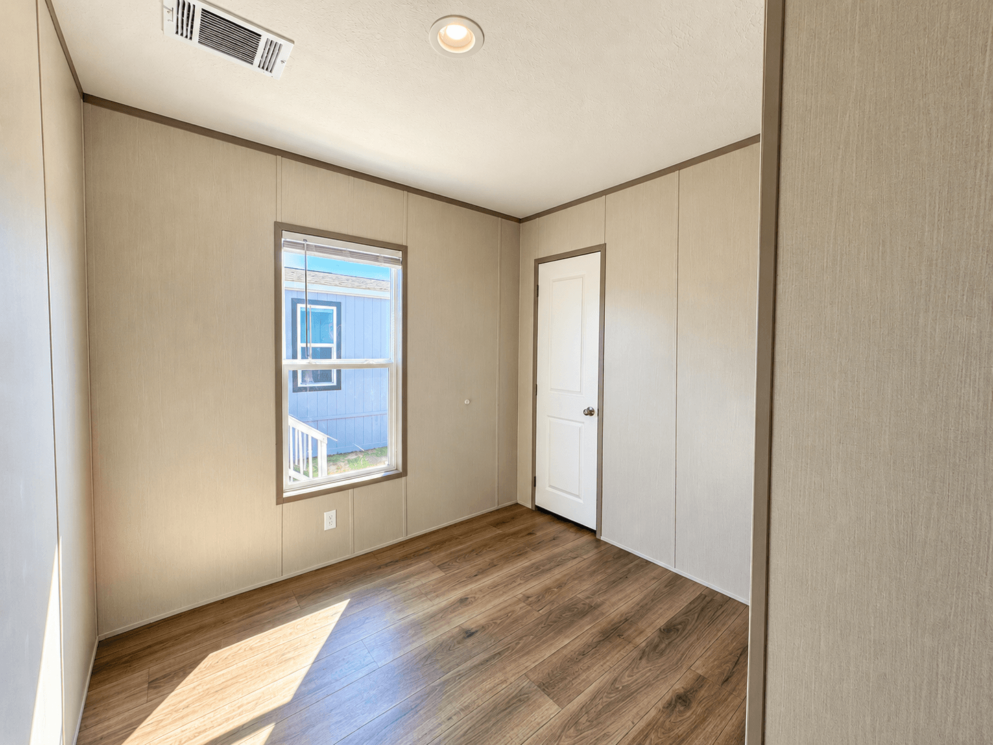 Lot #156 2027 Clayton Resolution J